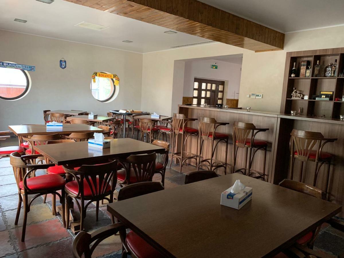 Vila Curcubeu Hotel Busteni Ngoại thất bức ảnh